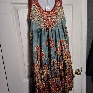 Elegant Floral Sleeveless Midi Dress